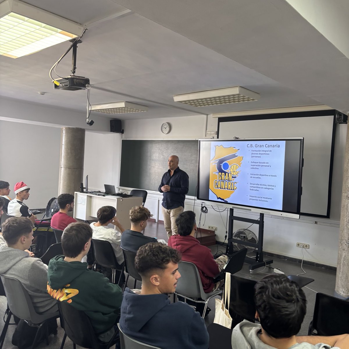 José Miguel Álamo tweet media