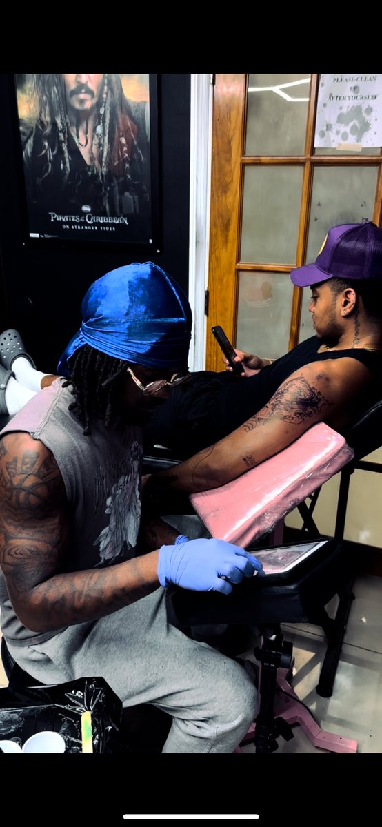 mightymiah0's tweet photo. 2 sessions in on this spiritual surrealism tattoo I’ve been working on https://t.co/0HDeRnjmSP