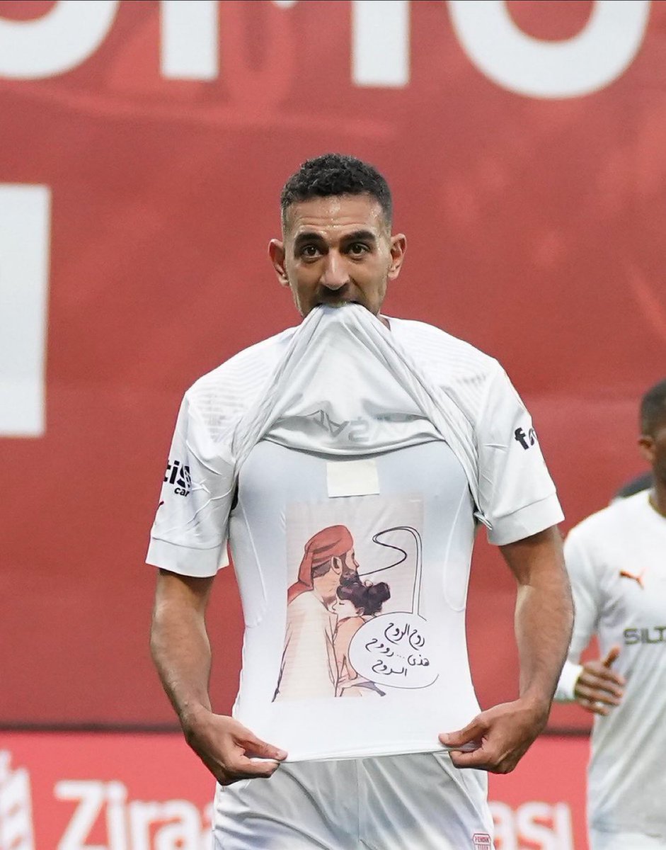 Pendiksporlu futbolcu Ahmed Hassan, Rim ve dedesini unutmadı. 

"O, benim ruhumun ruhu."