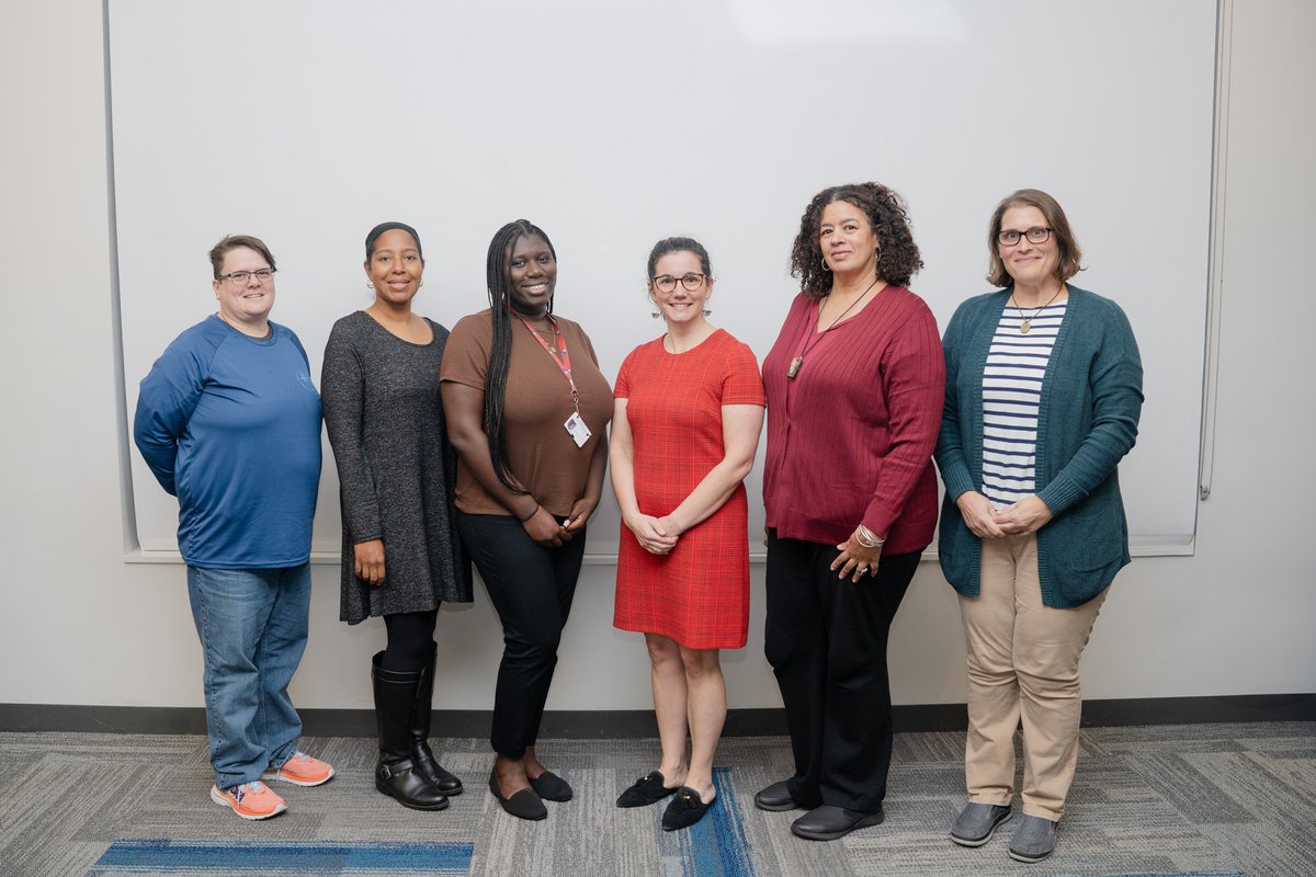 Our Next Steps Teacher Fellowship is kicking off year 2 with a stellar cohort of Durham Public Schools educators 🤩 Together, we’re supporting students on their journeys to postsecondary success. Learn more here: emilyk.org/news/entering-…