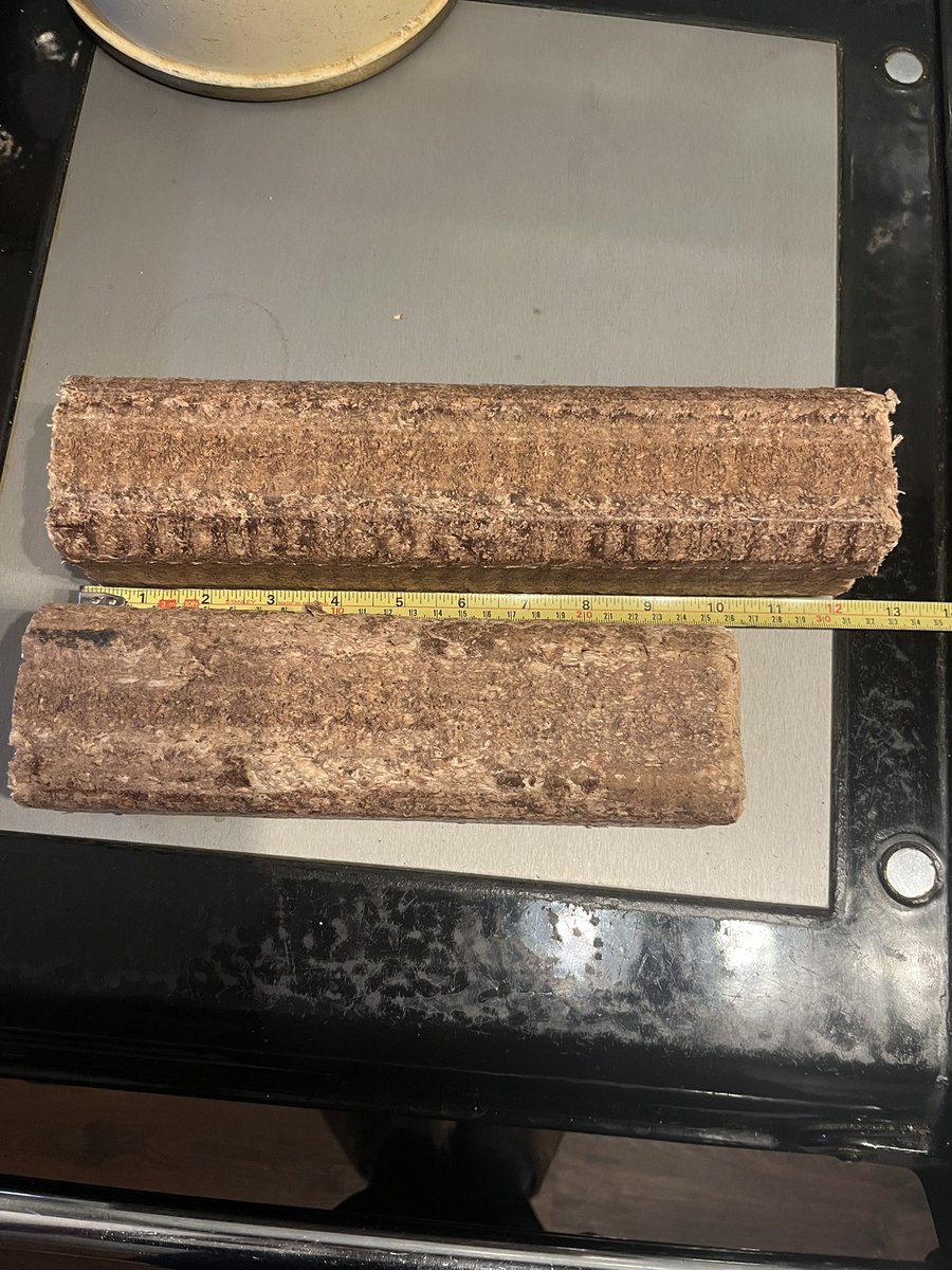 Not impressed <a href="/bmstores/">B&M Stores</a> !!

3 weeks ago 6 large briquettes for £5.   Two days ago 5 25% smaller ones for £5

Any explanation?