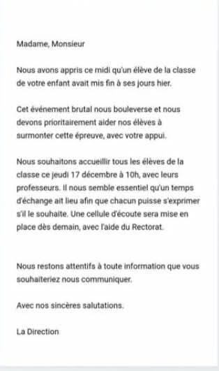 EmmaSoso3's tweet photo. Les vies LGBT sont bien dures. En particulier celles des femmes trans. 

Il y a 4 ans, Fouad, une lycéenne trans, racisée, qui étudiait à Lille, s'est suicidée. Elle avait 17 ans.

Fouad a été renvoyée chez elle, car elle portait une jupe. La direction du lycée lui a fait https://t.co/4Fq5KVRGGr