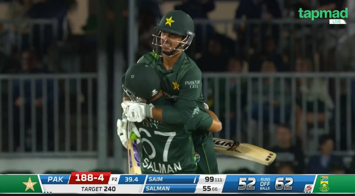 CBWhuzaifa's tweet photo. SECOND ODI HUNDRED FOR SAIM AYUB. WHAT A CRAZY TALENT 🇵🇰🔥🔥🔥

#SAvPAK #PakistanCricket #Cricket #saim #CricketTwitter #PakistanCricket https://t.co/tAmCsDrZSt
