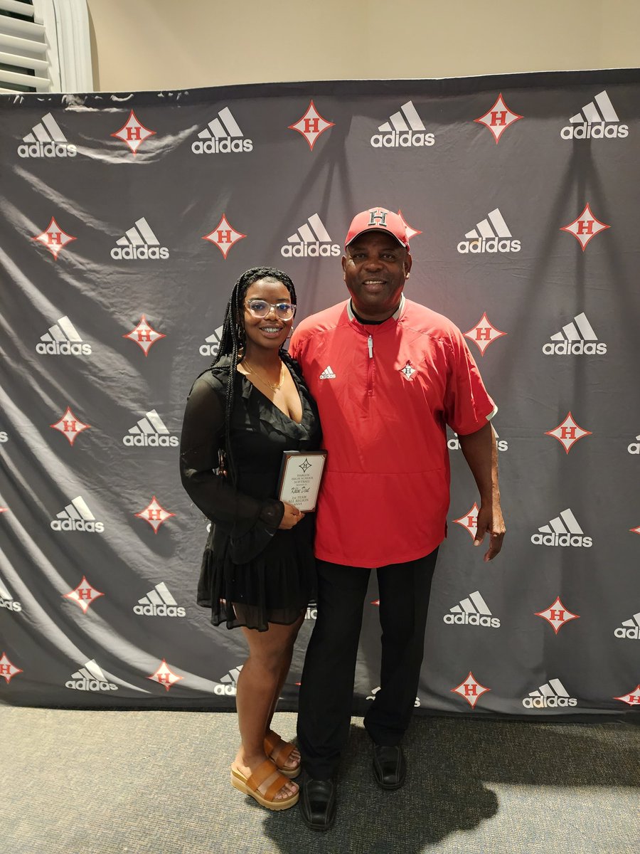 Khloe Dent 2027 (@khloedent1) on Twitter photo Honored to receive 1st team all-region honors for the second year in a row. We had a great season. I love being a bulldog. Next up: junior season. 🥎❤️🐾🖤
<a href="/HarlemSoftball/">Harlem High Softball</a> <a href="/gathunderdent/">gathunderdent</a> <a href="/SoftballDown/">Down South Softball</a> <a href="/CoastRecruits/">Coast 2 Coast Recruits</a> <a href="/Get2CollegAth/">Get 2 College Athletics</a> <a href="/CoastRecruitsSB/">Coast Recruits 🥎</a> <a href="/SBRRetweets/">Softball Recruiting Reposts</a> Honored to receive 1st team all-region honors for the second year in a row. We had a great season. I love being a bulldog. Next up: junior season. 🥎❤️🐾🖤
<a href="/HarlemSoftball/">Harlem High Softball</a> <a href="/gathunderdent/">gathunderdent</a> <a href="/SoftballDown/">Down South Softball</a> <a href="/CoastRecruits/">Coast 2 Coast Recruits</a> <a href="/Get2CollegAth/">Get 2 College Athletics</a> <a href="/CoastRecruitsSB/">Coast Recruits 🥎</a> <a href="/SBRRetweets/">Softball Recruiting Reposts</a>