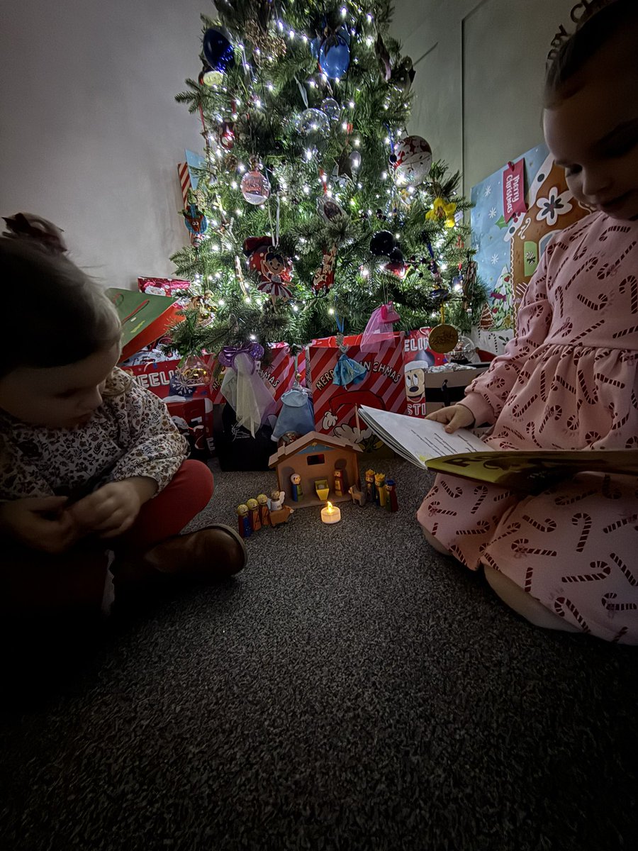 gemnicolson's tweet image. @StMichaelsP2s Emily N was very excited to have the travelling crib home tonight and show her little sister whilst reading her Ronta 🤍 @SMPG1964