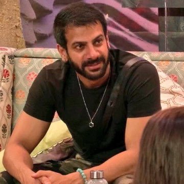 BiggBossWale19's tweet photo. Whom will you support in #BiggBoss18 ?

LIKE - #VivianDsena
RT - #KaranveerMehra 

Comment Your Favourite https://t.co/5ABnRRIPN4