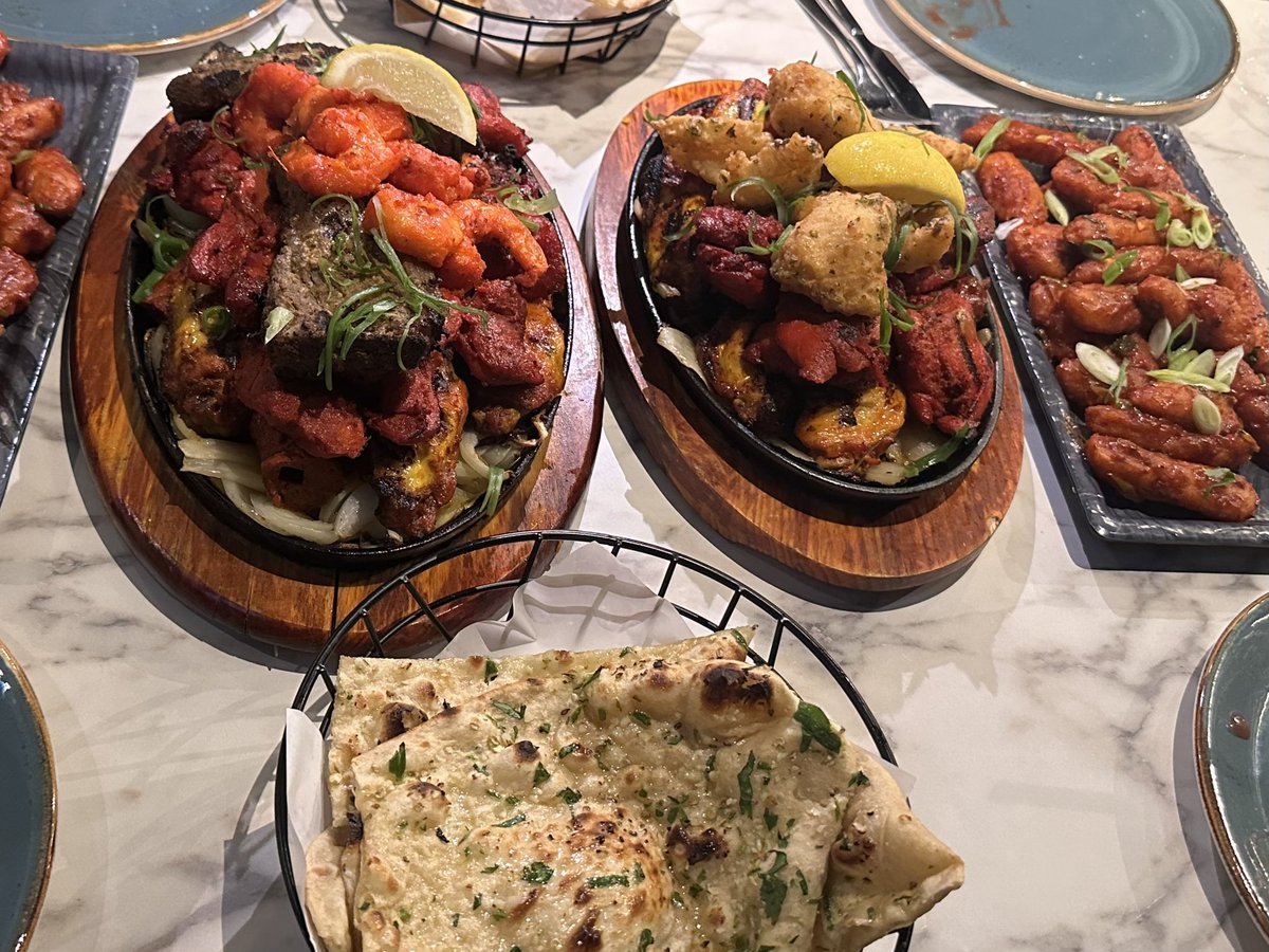 Kal_Ajimal's tweet photo. @SuppressedSikh Visited 2 of the @sohotavernuk over the last few days #sohotavernhamptoninarden and #sohotavernwalsall what can I say the hospitality is out of the world for Mix Grill place and the food is 10/10…menus vary from branches which make it unique #grillheil https://t.co/DL09JyqqHV