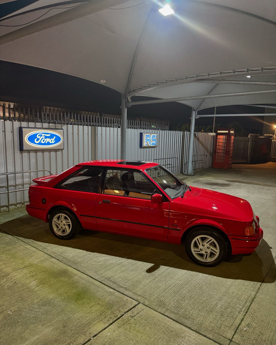 KGF Classic Cars tweet media