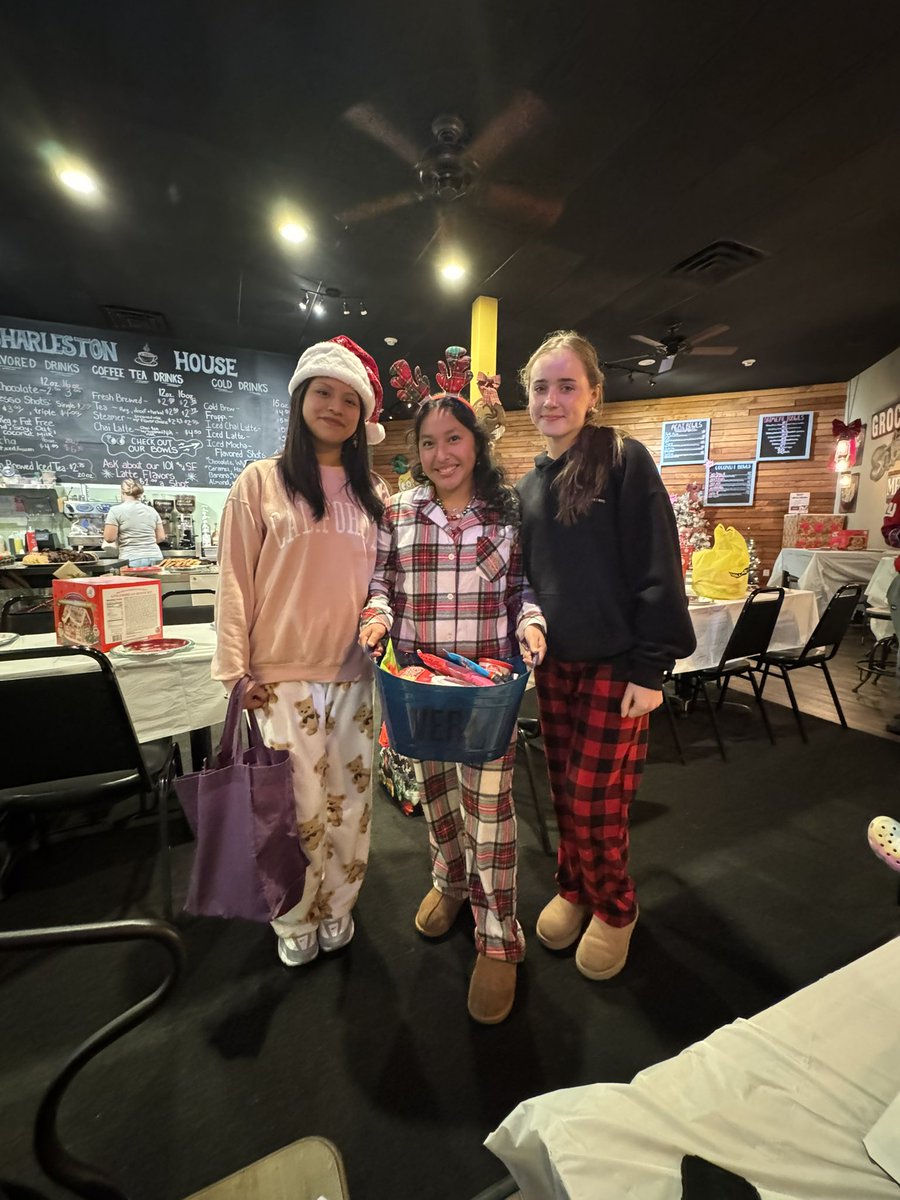 NE_HSBusAcademy's tweet photo. Business Academy Members Annual Gingerbread Competition…a night of Holiday Spirit! 🎄🎄🎄@NE_HSCareers @NE_AllWarriors https://t.co/AYp0QfWVkt