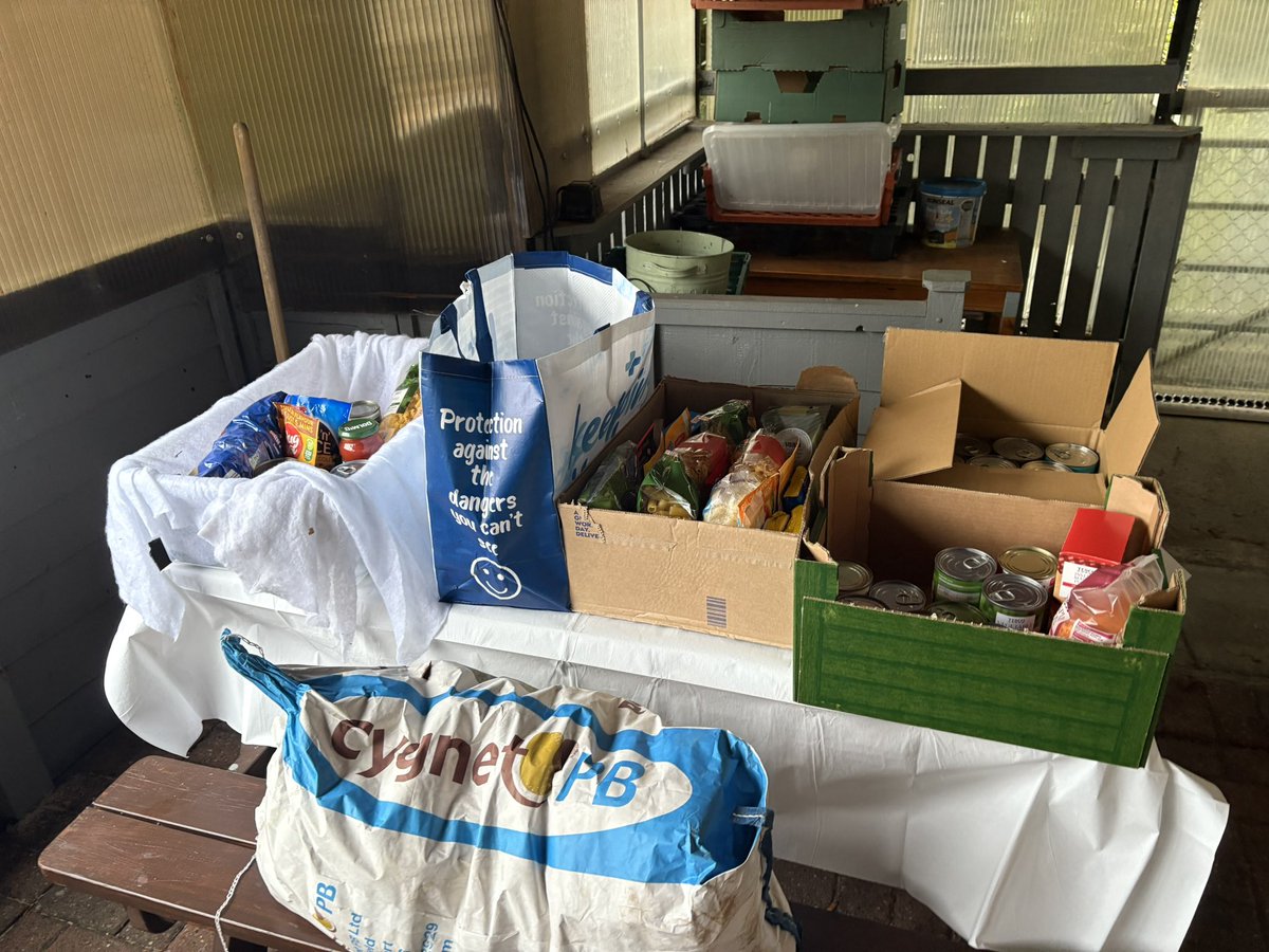 Our Pupil Parliament collected donations to create a food bank in collaboration with the Methven Warm Hub.  Thank you to all who donated, appreciated! Please go through to white door at the garden and help yourself #PupilParliament #BeingOurBest #UNCRC #Article27