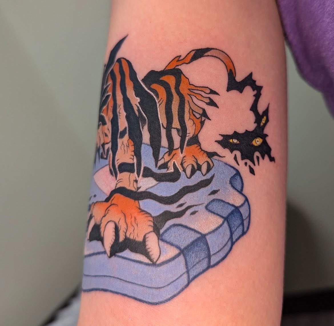 JENCHUURlKI's tweet photo. Finished product of my Nightmare!Garurumon (Garutoramon) 🤭
***
@Liliana86973943 on the artwork (below)
@govy9807 on the OG ‘Dream Tiger’ inspo https://t.co/XX8j7TmoKM