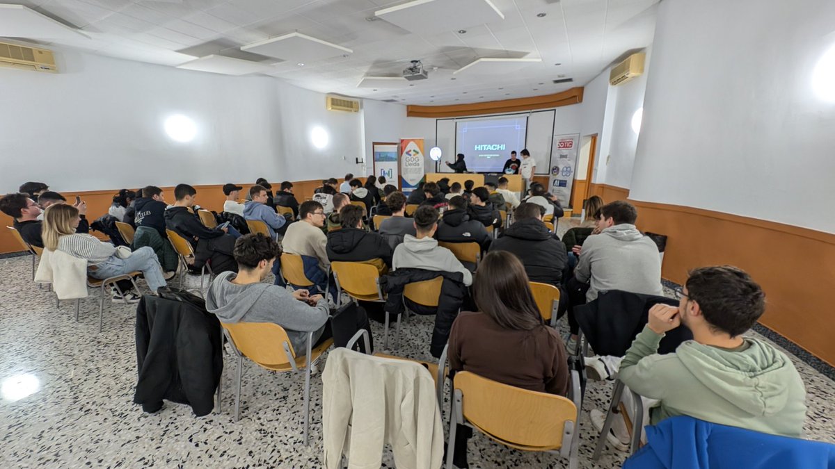 Full room with 55 attendees at <a href="/FlutterLleida/">FlutterLleida</a> attending our own local 2024 recap with remote <a href="/alfredobs97/">Alfredo Bautista 💙</a> and <a href="/vicajilau/">Victor</a> , and now seeing the global streaming, co-organized with <a href="/GDGLleida/">GDGLleida</a> . <a href="/nlycskn/">Nilay Coskun</a> <a href="/Vertigo87/">Katya Vinnichenko</a>