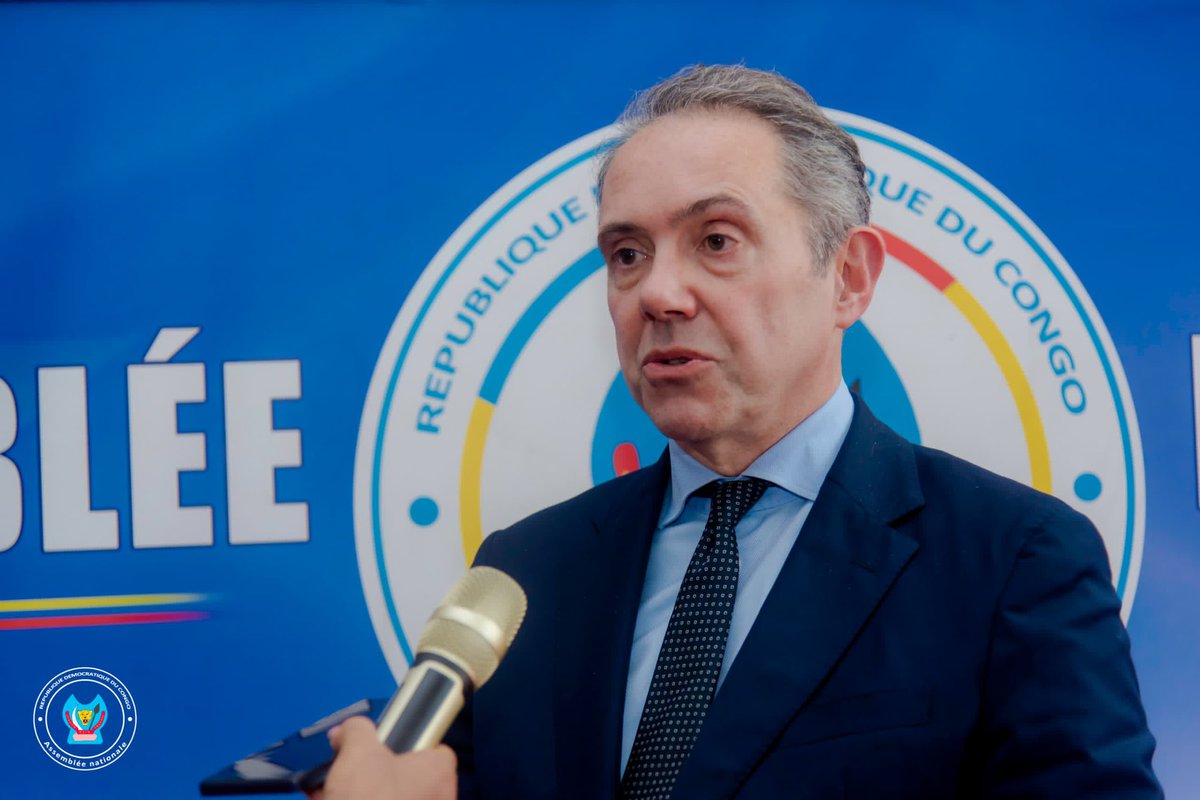 wika_theresia's tweet photo. l’@AssembleeNatRDC , via le prof @VitalKamerhe1 a reçu une délégation de l’#UnionEuropéenne conduite par Mr Johau Borgstam représentant spécial de #UnionEuropéenne dans la région du grand lac.
Objet: condamnation ferme du Boycott du #ProcessusdeLuanda par le Rwanda.
@Bibishe6 https://t.co/PNTe2JYof5