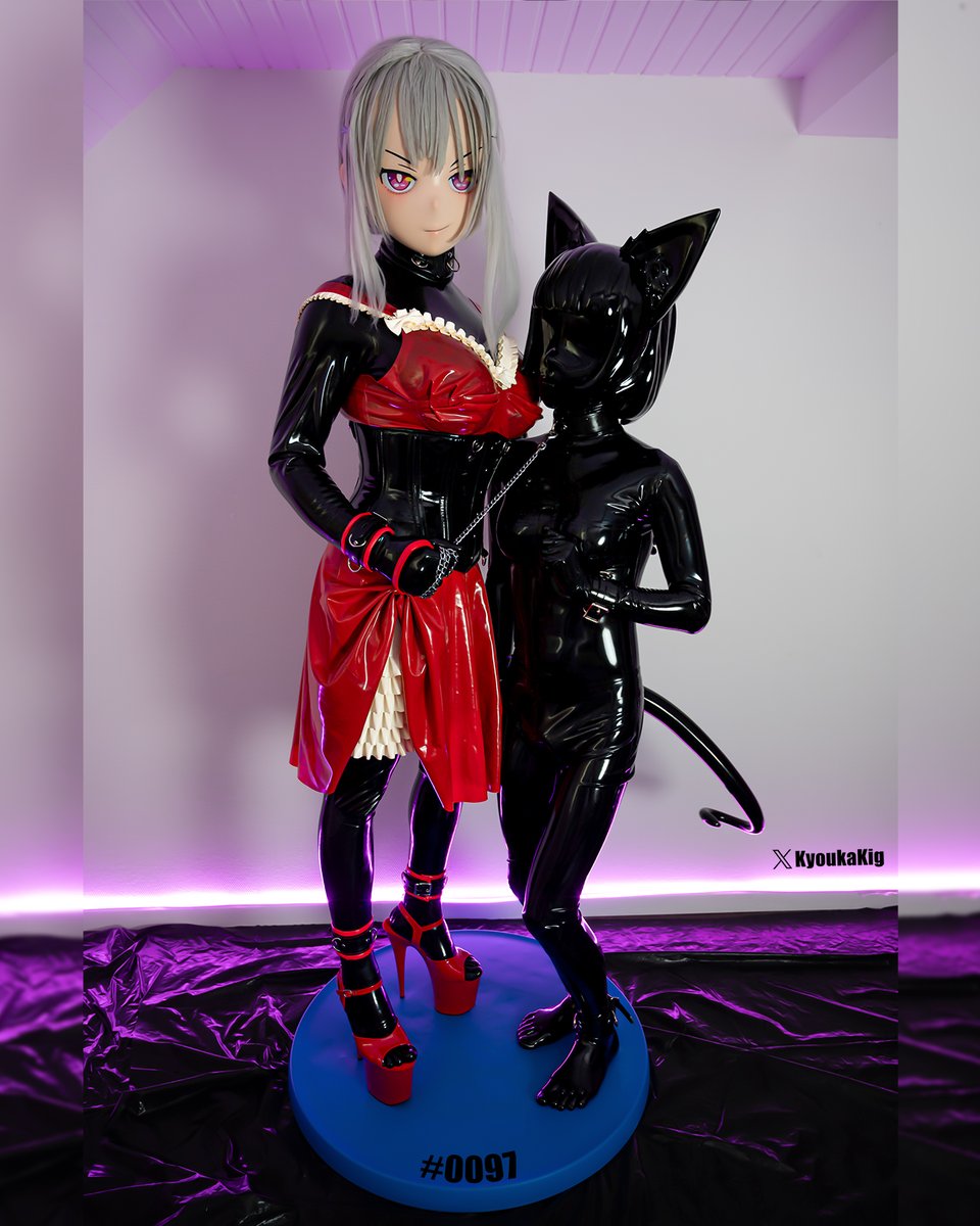 KyoukaKig's tweet photo. #KiguFiguresCollectorsEdition #0097
🐱Kitty ( @AndroidAzuth ) on a leash⛓️

📷: @Odd_HD

#kigurumi #着ぐるみ https://t.co/uFAHYjUPQM