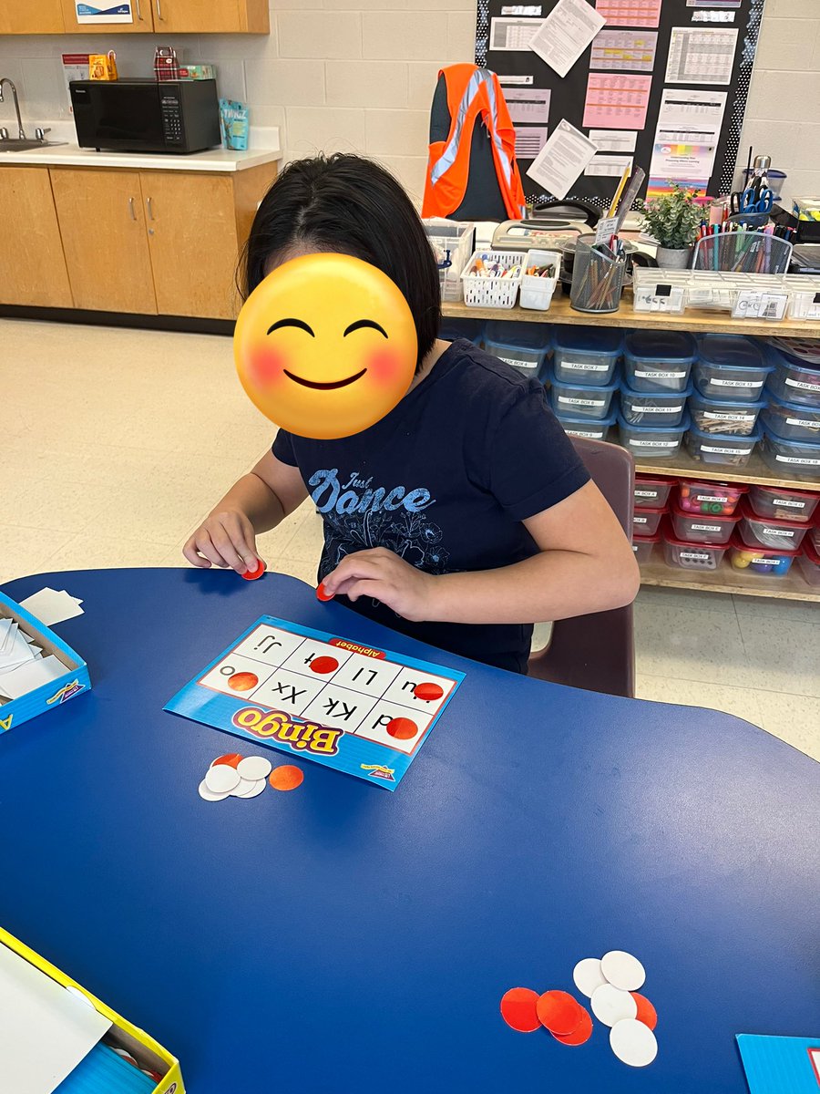 BonuraDiana's tweet image. Played a fun game of BINGO with letters today! 🎉 Such a simple and engaging way to help with letter identification. The kids loved it, and it’s great for learning through play! 🅰️🅱️ #TeachingTips #LetterRecognition