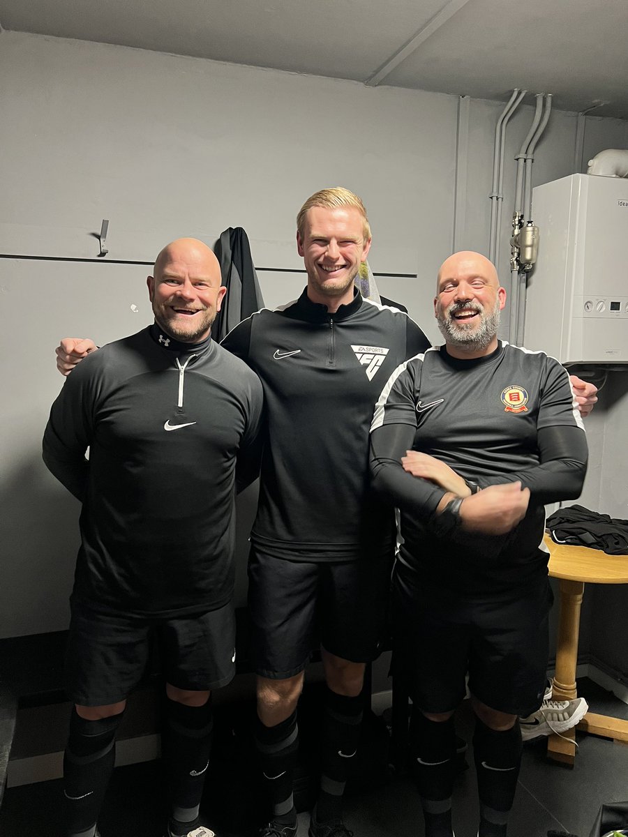 Tuesday night under the lights can only mean one thing. Out supporting <a href="/EssexReferees/">Essex Referees</a> on behalf of <a href="/EssexCountyFA/">Essex County FA</a> in <a href="/BBCEssex/">BBC Essex</a> Senior Cup with <a href="/officialswifts/">Heybridge Swifts FC</a> taking on <a href="/tilburyfc/">Tilbury FC</a> with <a href="/Danielb_vet/">Daniel Baines</a> @SteveTovey13 and <a href="/Shrek1792/">Phil Molloy</a> controlling the action