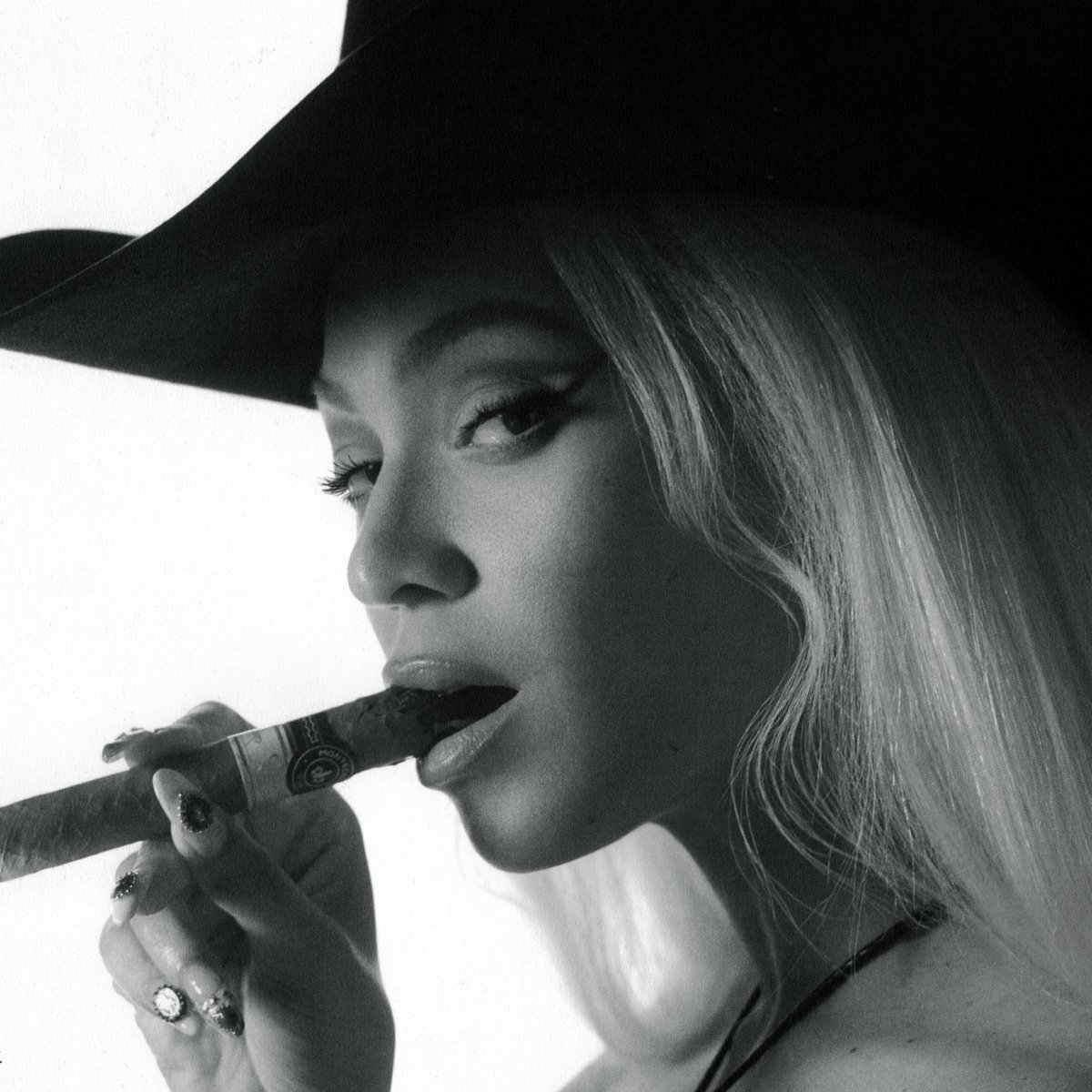 beyonce smoking cigarette Beyoncé has been named the 7th 'Greatest Pop Star' of 2024 by Billboard