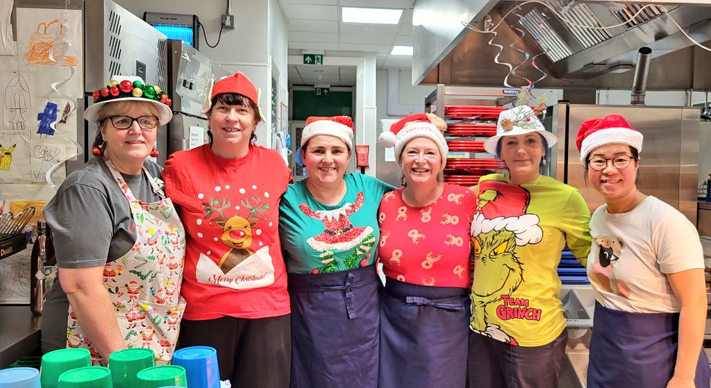 Thank you to these fabulous ladies who prepared and cooked our Christmas dinner today.
🎉🌟🎄🎅
Thank you for helping to make today a very special day in school.
🎄✨🎁🍽️