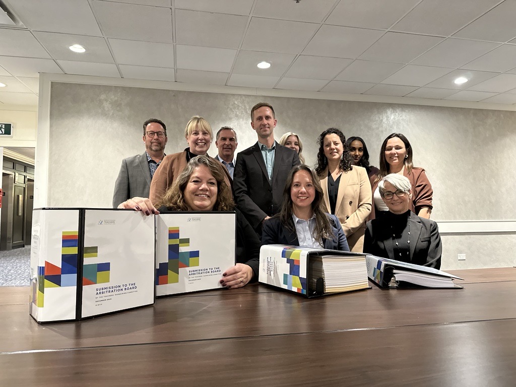 SaskTeachersFed's tweet image. This 6-inch binder - full of teacher experiences &amp;amp; key documentation - helped us present a strong case to the arbitration board. We could not have done this without member support.

Thank you to all STF members for your time &amp;amp; dedication. Your hard work truly made a difference.