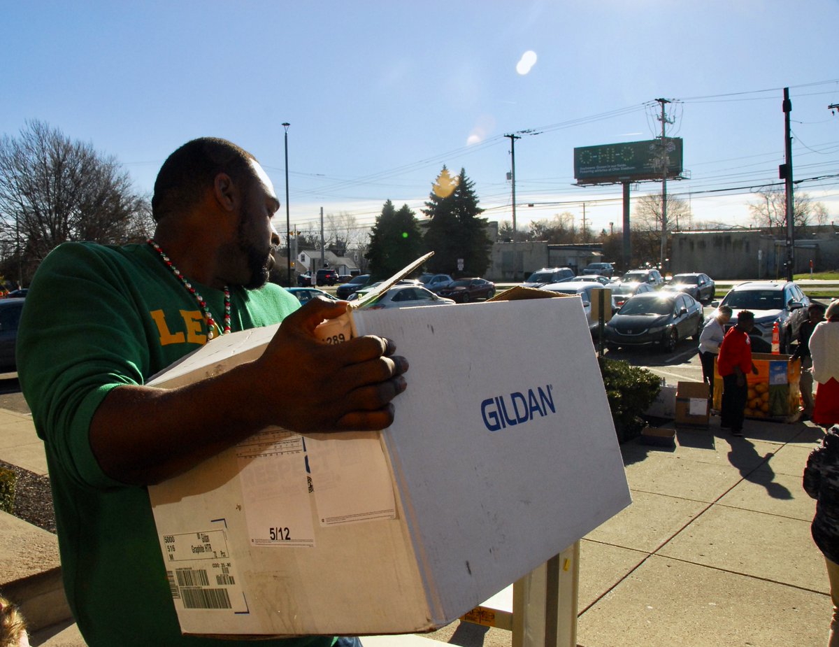 Cans for a cause! Today, Metro students donated over 900 cans of food to the Mid-Ohio Food Collective! Thank you Metro families, staff and students for your generosity!

#Education #PersonalizedLearning #TheMetroSchool #ApplyNow #FutureReady #InnovativeLearning #StudentSuccess