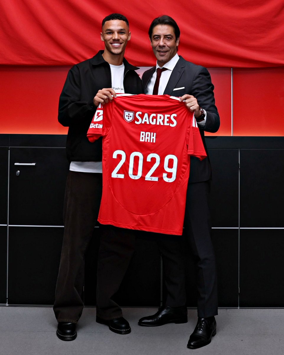 B24PT's tweet photo. Bah renovou com o Benfica até 2029. https://t.co/zkCYvQbMhJ