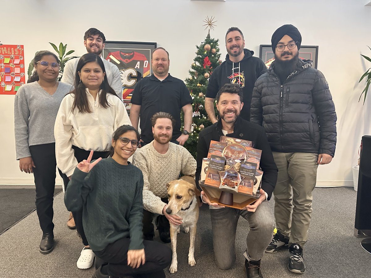 Thank you to our partners at DublTap creative for bringing by a little sweet treat for the team today. We are so lucky to have such amazing partners. It did not take long for us to get into this one!

rfr.bz/t6b04e3