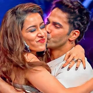 varunmylifeline's tweet photo. happy birthday to you dear niyu @vdwellwishers_ 🎂🥳🥳🥳 jugjuggjeeyo niyu baby ❤️🥰my sweetheart love you niyu baby ❤️🥰 my true bestie 🥰❤️ my baby my cutest &amp; sweetest bestie 🥰❤️ @varun_dvn please wish him vd 🥺❤️ https://t.co/JAWcsF7Kh4