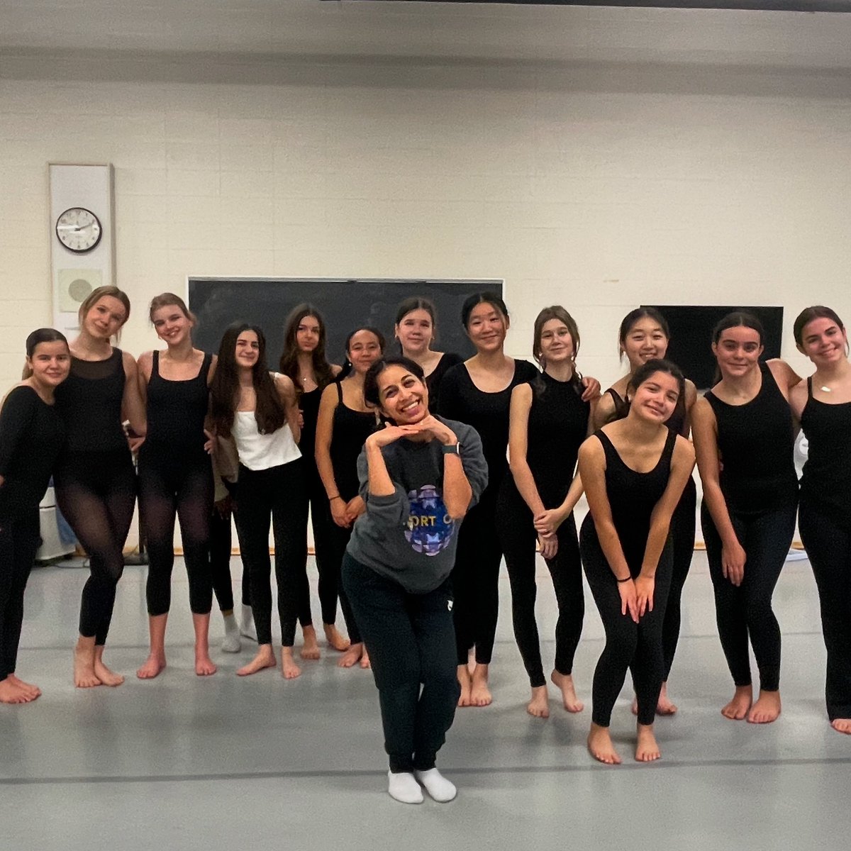 Today Ria completed a Bollywood performance piece with the Grade 9s at Earl Haig and she couldn't be prouder! These dancers are gonna light up the stage!! ✨💡💜💡🧡💡💜💡 ✨ <a href="/earlhaigss/">Earl Haig S. S.</a> <a href="/TDSB_Arts/">TDSB ARTS Dance Drama Music Media Arts Visual Arts</a> #bollywood