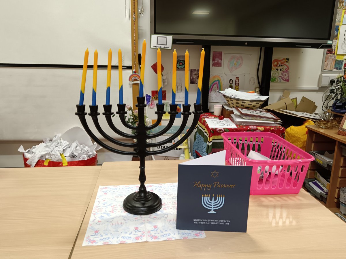It's beginning to look a lot like Christmas AND Hannukah <a href="/AlvaAcademy/">Alva Academy</a> ✝️🎄🕎✡️