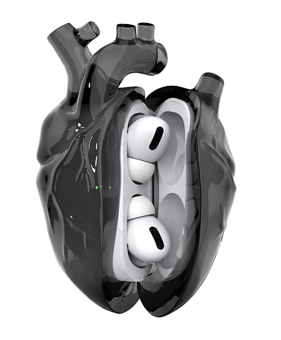 thecremecloud's tweet photo. heart shaped airpods case https://t.co/qncPNtEQRj