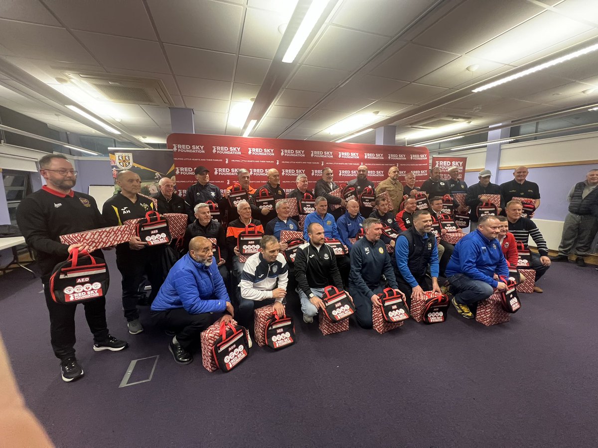 Great job by everyone involved with the new defibrillator packs <a href="/over40s/">Over40s</a> <a href="/DurhamFA/">𝗗𝘂𝗿𝗵𝗮𝗺 𝗖𝗼𝘂𝗻𝘁𝘆 𝗙𝗔 ⚽️</a> <a href="/StanleyFC3/">Stanley FC</a> @redskyfoundation