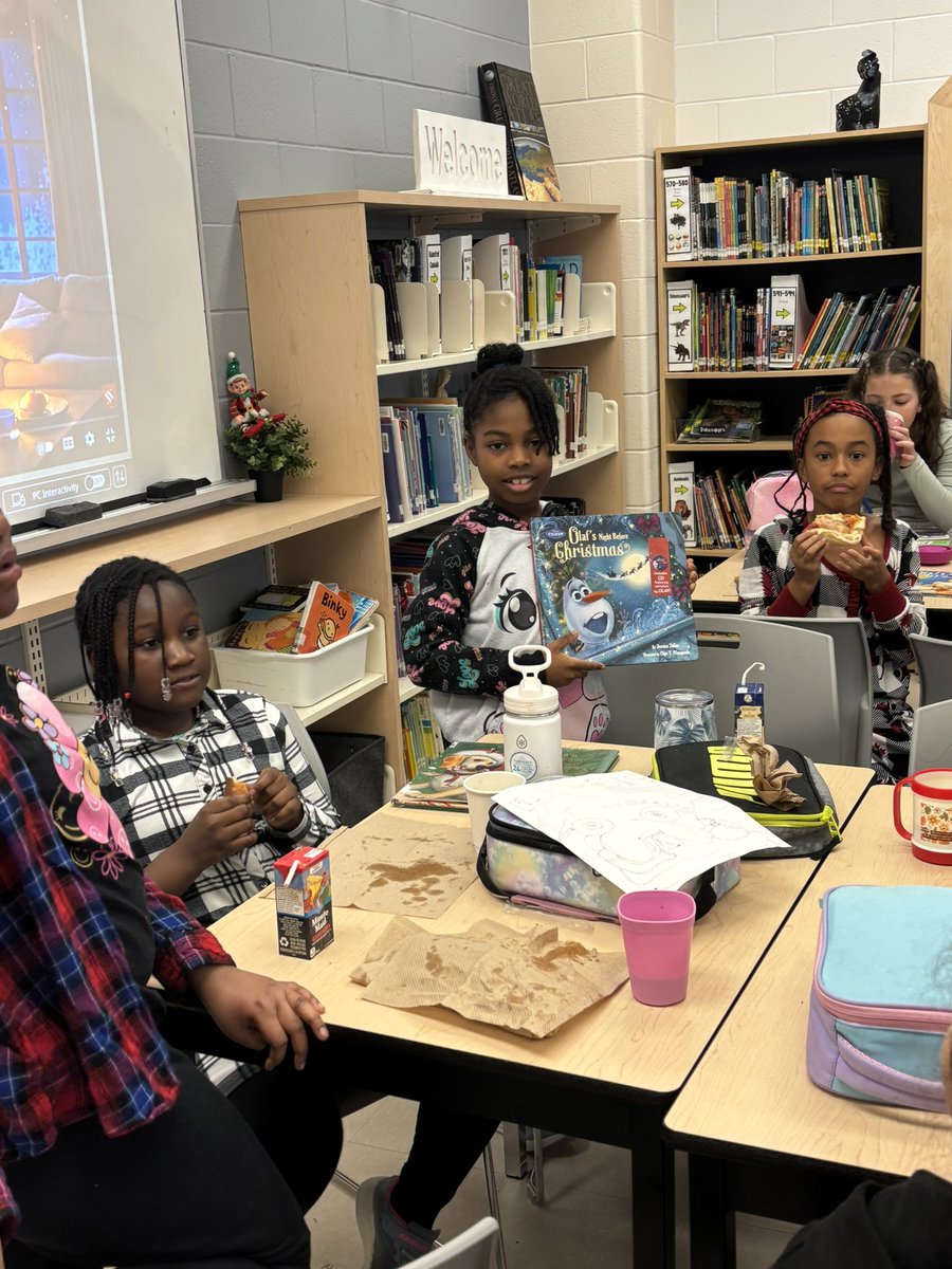 ABunkiewicz's tweet photo. Our Christmas Book Talk was a huge success! It was even better with our eco friendly cups that students brought in for hot chocolate! https://t.co/cyy4jpqo4C