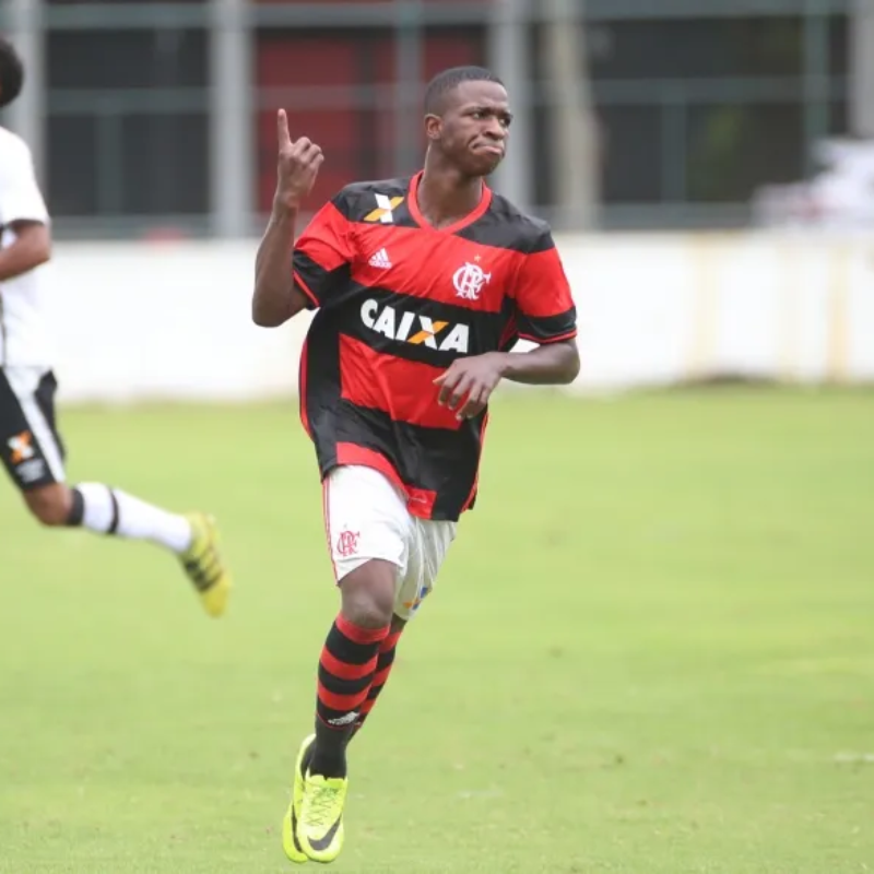 fifaworldcup_pt's tweet photo. A origem de Vinicius Júnior, o melhor jogador do mundo 🏆 🇧🇷 

@Flamengo | #TheBest