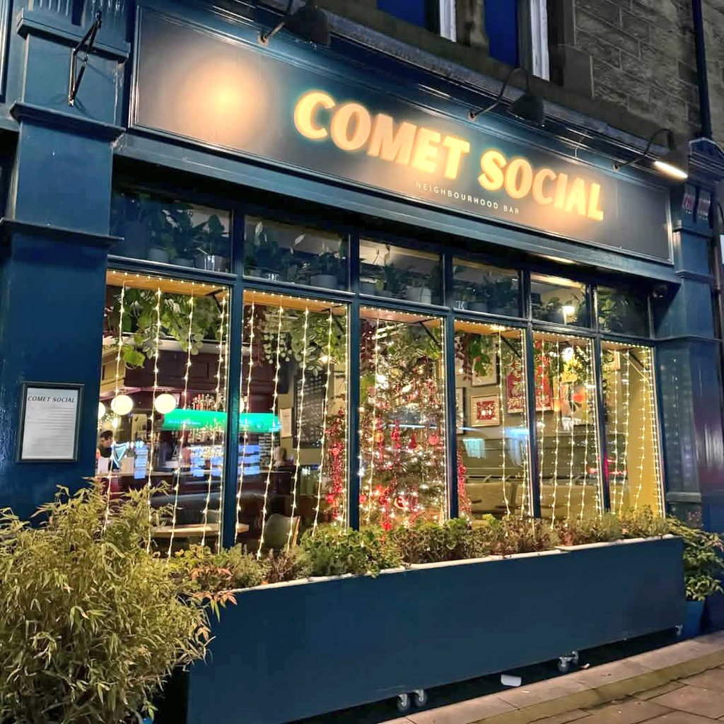 cometsoc's tweet image. Festive Opening Hours.

From tomorrow we are open everyday (except Christmas Day) until 5th January.

That’s a lot of festive drinks 🎄🥳