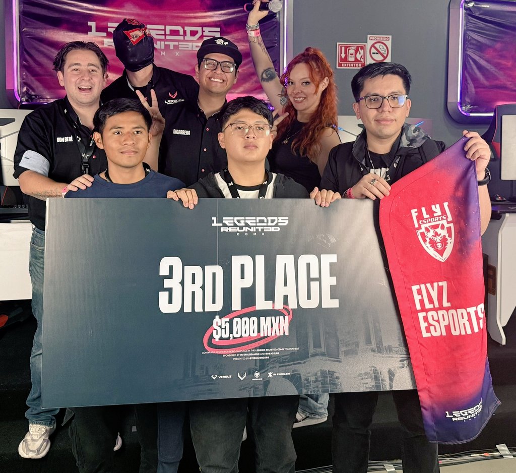 Un cuarteto que se convirtió en el caballo negro  🐴🖤 de #LegendsReunited Fenomenal desempeño en el presencial #Lan en <a href="/Monougg/">Monou</a>
<a href="/vToxicD/">Is Toxiq 🎮</a>
<a href="/Treiixlz/">Treixlzz</a>
<a href="/SolerGod/">sink</a>
<a href="/Gensih_/">Gnsih</a> eres un atrevido!!
<a href="/TeeGamingOrg/">Tee Gaming</a> <a href="/VersuzGaming/">VSGaming</a>
<a href="/InExcelsisUS/">In Excelsis</a> Ustedes lo hicieron posible. 
🌪🎙
<a href="/FlysGoficial/">Flyz Esports Oficial🐺🇲🇽</a>