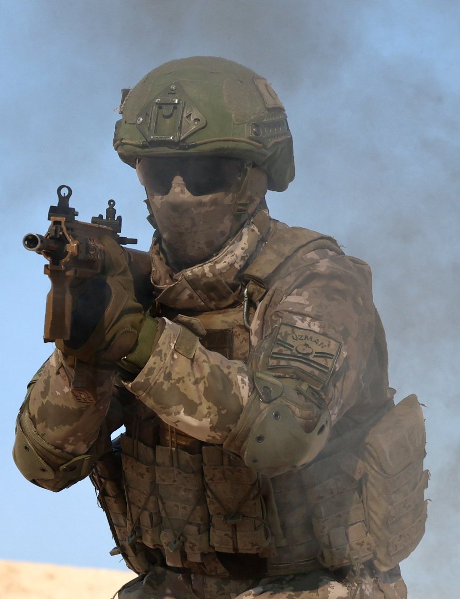 Türk ordusu profesyonel yapısıyla çok güçlendi

Evet doğru

Ordumuzun gücüne güç katan Uzman Çavuşlara verilen kadro sözü tutulmadı

Bu da doğru 

Uzman Çavuşlar mensubu oldukları ordunun orduevine alınmıyor

Maalesef bu da doğru