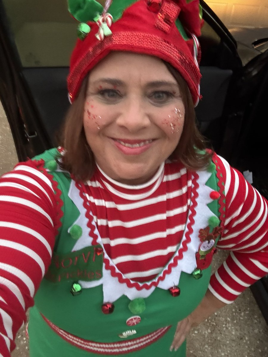 ReadTeaches's tweet image. Norvi McPickles visits @HumbleISD_TE today!