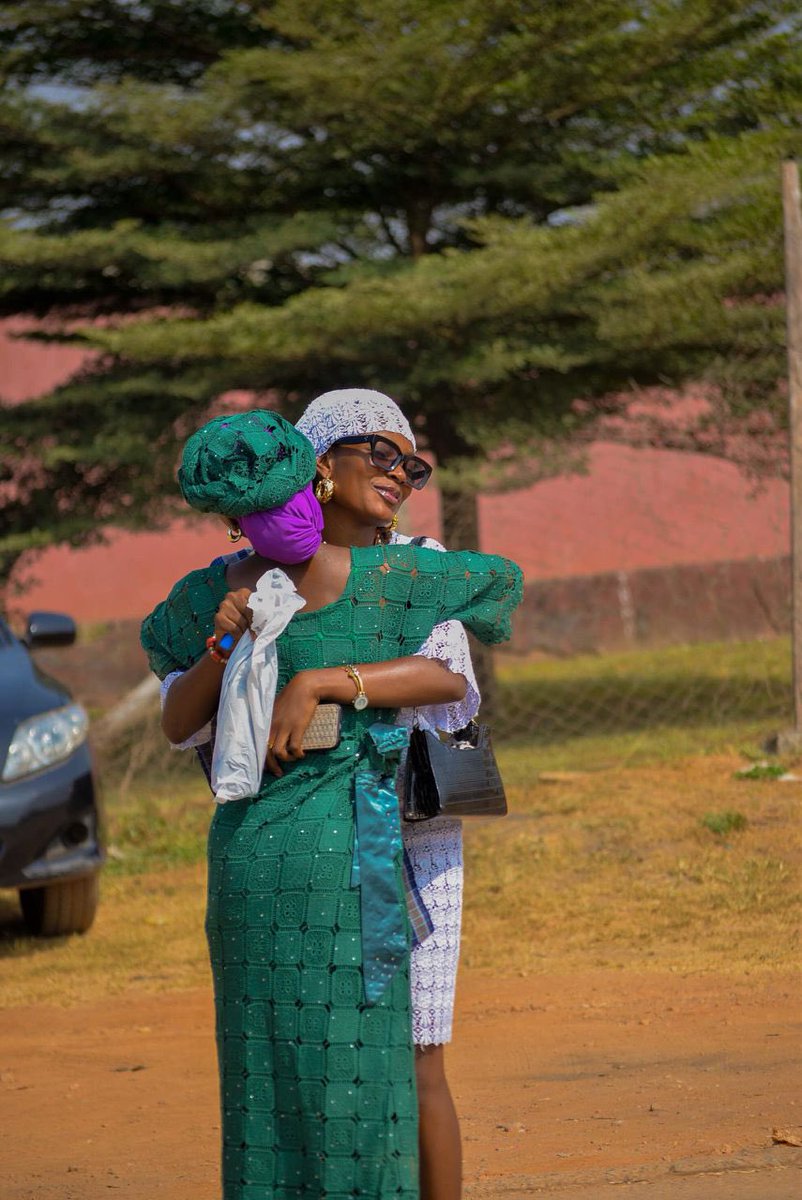 FehintolaIyanuu's tweet photo. My wife yโall ๐ฅบ๐ค๐
Life of the party & Onifaari๐ฅ
Power couple ๐๐ฅ
#YorubaParty https://t.co/wWWFbZhITT