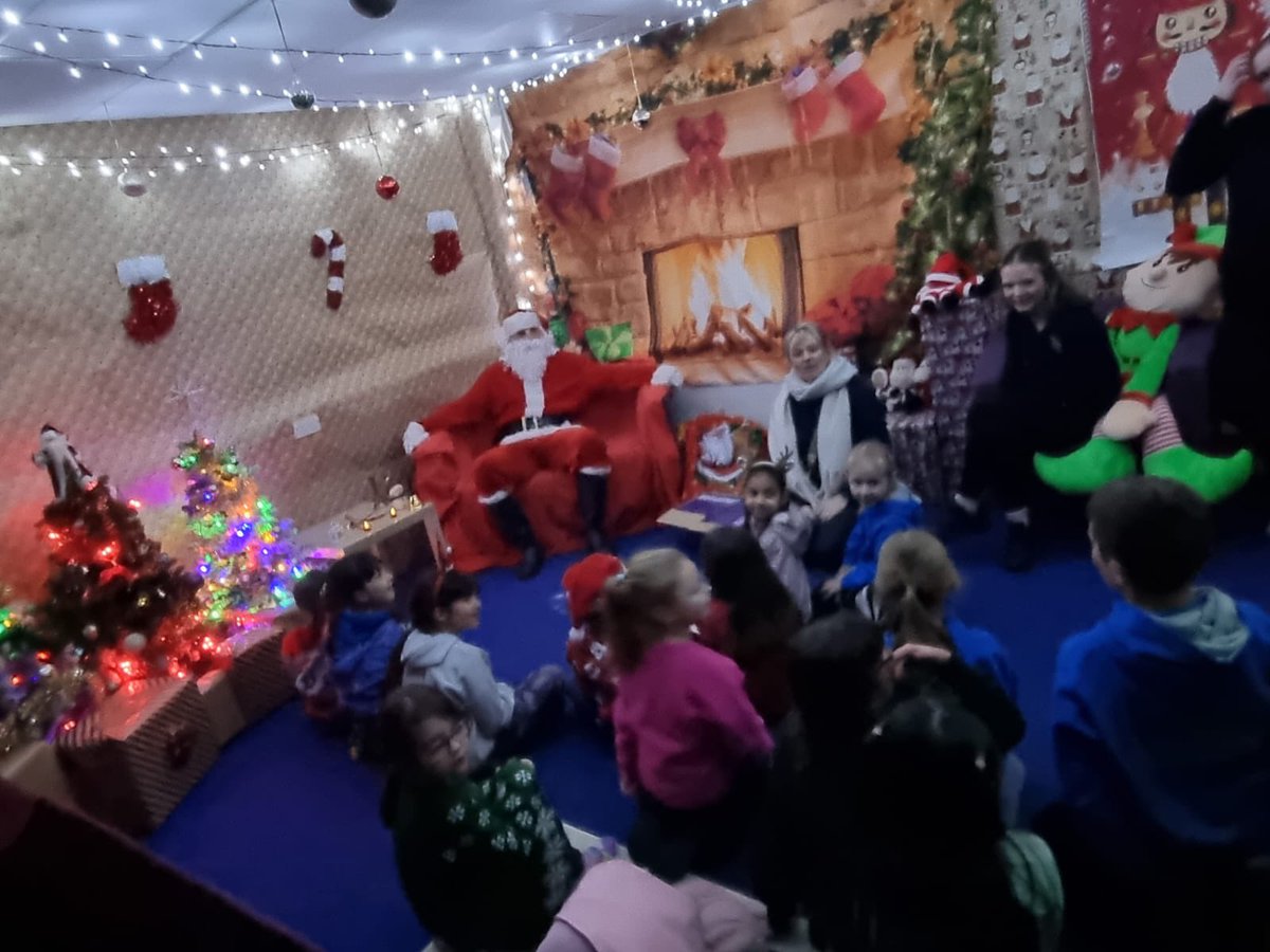 Rooted In (@rootedinbd) on Twitter photo A beautiful way to wrap up what has been a fantastic year with our community carols 🎶 a big thank you to all who came.
We sang carols outside Heron and Aldi, then had s’mores, yummy treats and a surprise visit from Santa 🎅
Have a fabulous Christmas 🎄 <a href="/TNLComFund/">The National Lottery Community Fund</a> A beautiful way to wrap up what has been a fantastic year with our community carols 🎶 a big thank you to all who came.
We sang carols outside Heron and Aldi, then had s’mores, yummy treats and a surprise visit from Santa 🎅
Have a fabulous Christmas 🎄 <a href="/TNLComFund/">The National Lottery Community Fund</a>
