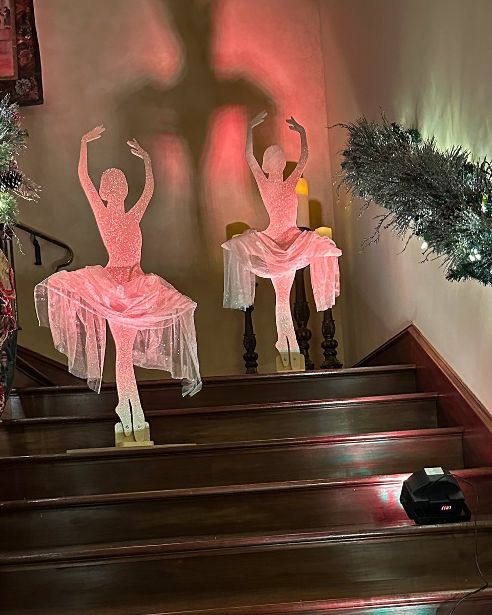 AdrienneMaloof's tweet image. Our ballerinas are getting ready for the Nutcracker Ball! ✨🩰 The countdown to #PartyWithAPurpose has begun! 🌟 . #NutcrackerBall #HolidayElegance #BehindTheScenes
