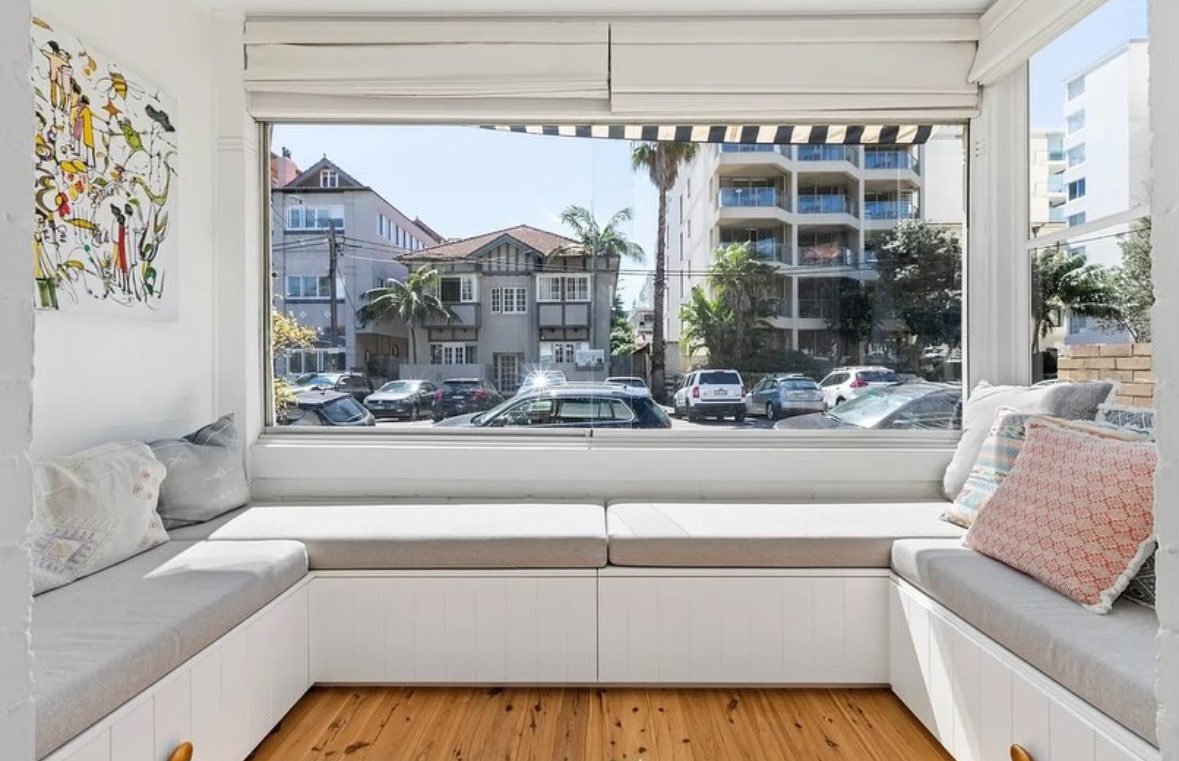 EmmaJamesandCo's tweet photo. 2, 34 Ashburner Street, Manly | $1,000 pw

Available 11 Jan 2025 | 2 🛏️ | 1 🛁 

Nestled in a block of just 4 apartments and located mere footsteps from Manly Beach, this is seaside living at its absolute best.

Pet friendly https://t.co/6LDgJTftcy