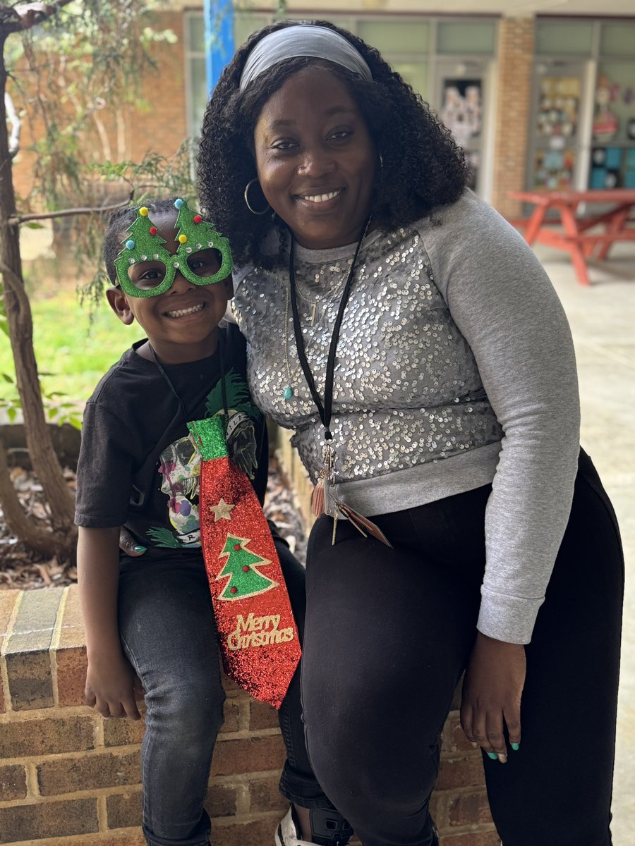 We are sparkly, shiny, and bright <a href="/BrentwoodMESE/">Brentwood Magnet Elementary School of Engineering</a>