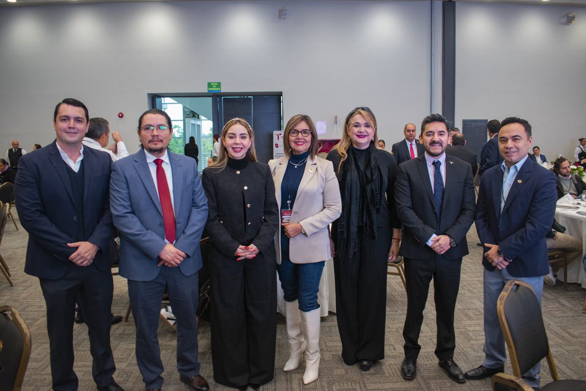 Asistimos a la clausura del Programa de Desarrollo de Proveedores del Sector Hidrocarburos impulsada por la Secretaría de Desarrollo Energético de Tamaulipas en donde recibimos nuestra Constancia de Participación.

#Geoteco #Oilgas #Voltam #Hidrocarburos