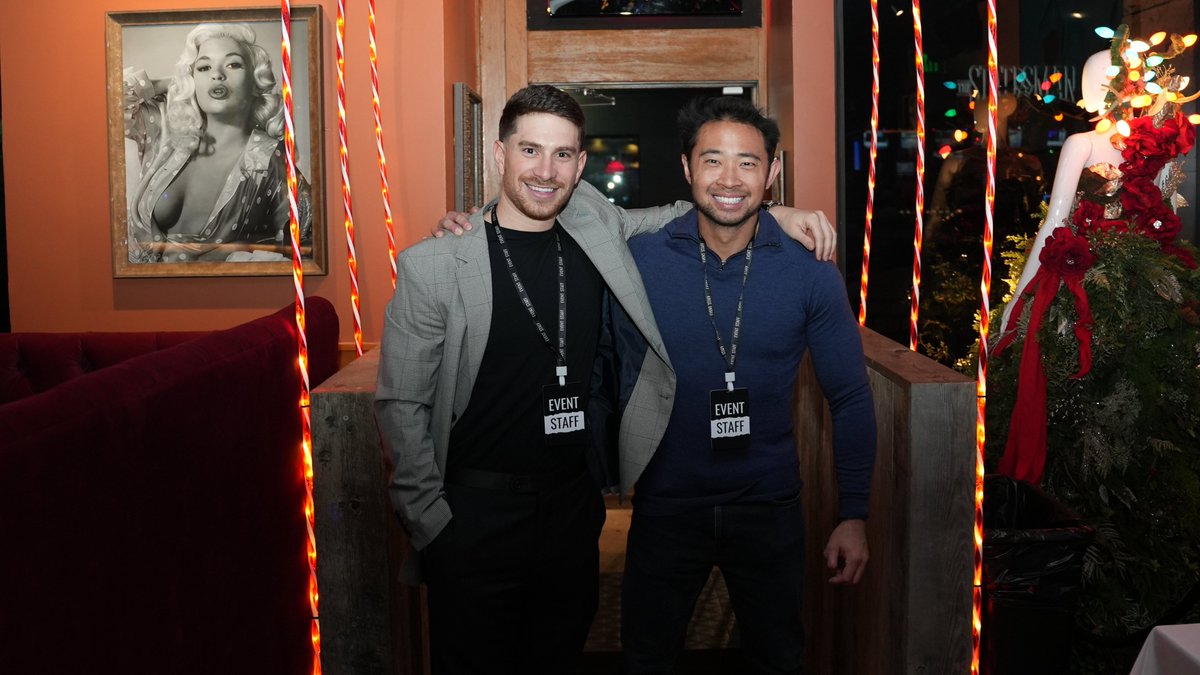 Amazing time at our <a href="/joinentre/">Entre</a> x <a href="/FidelityPrivate/">Fidelity Private Shares</a>  Holiday Parties in NYC and Austin 🥳🎄

We appreciate all the founders and investors who came out to celebrate the holidays with us!

Check out the upcoming events here - joinentre.com/calendar

Big things ahead in 2025 🚀