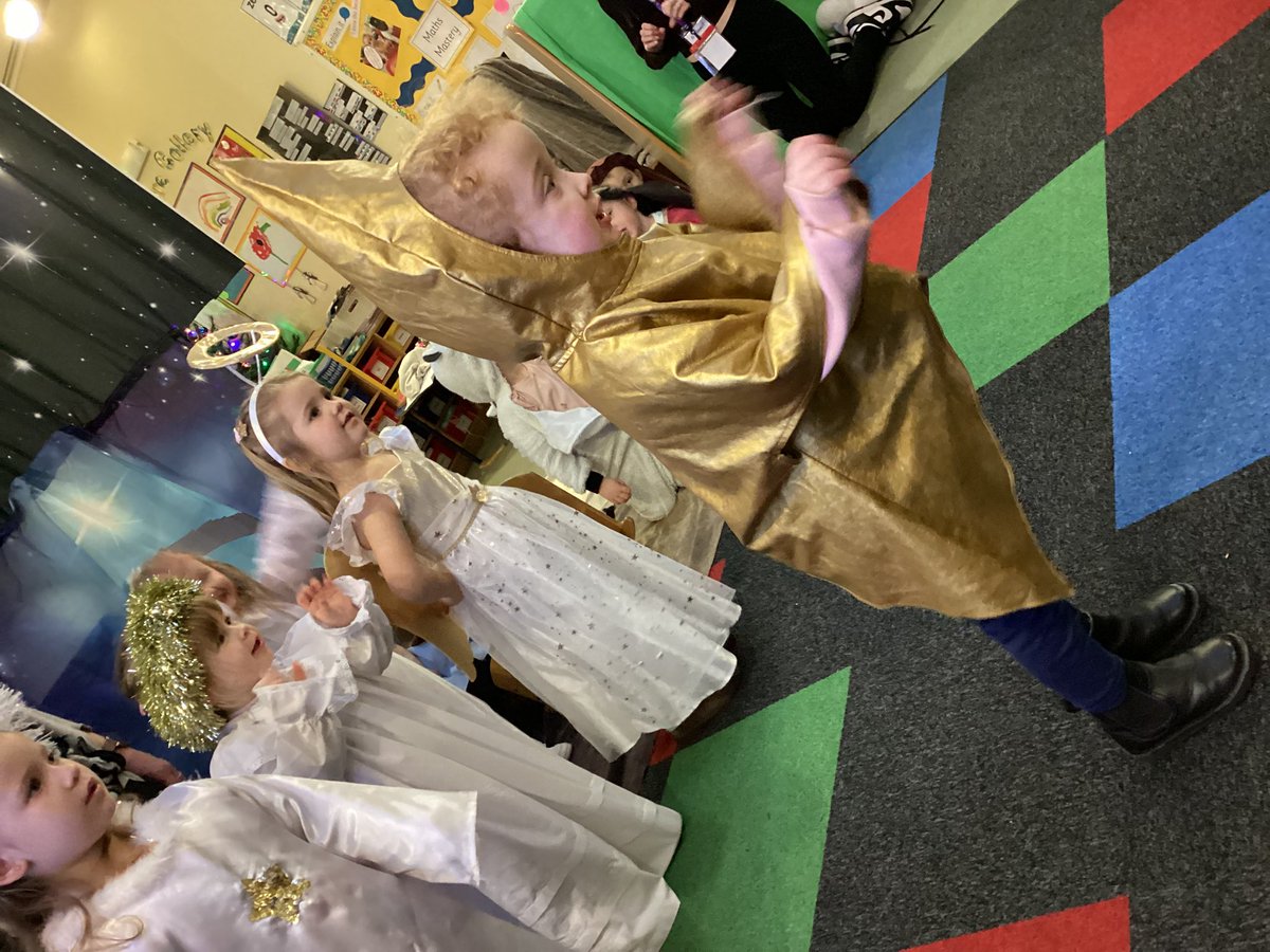 NurseryPeters's tweet photo. Here are some more angelic photos from our Nursery Nativity!😁😇🌟🎶🎶👏👏 https://t.co/VQ3qykZyGS