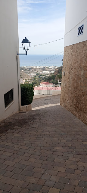 ashleyrclark1's tweet image. Good evening #sbswinnershour since @LawnMasterNotts is in charge who is in charge of the #Naughtystep lol