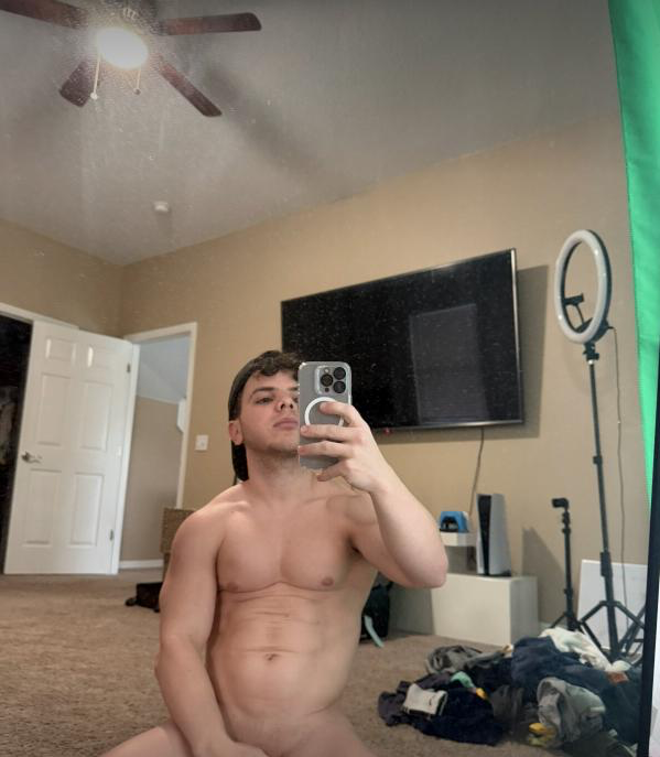 3'11 king tweet media