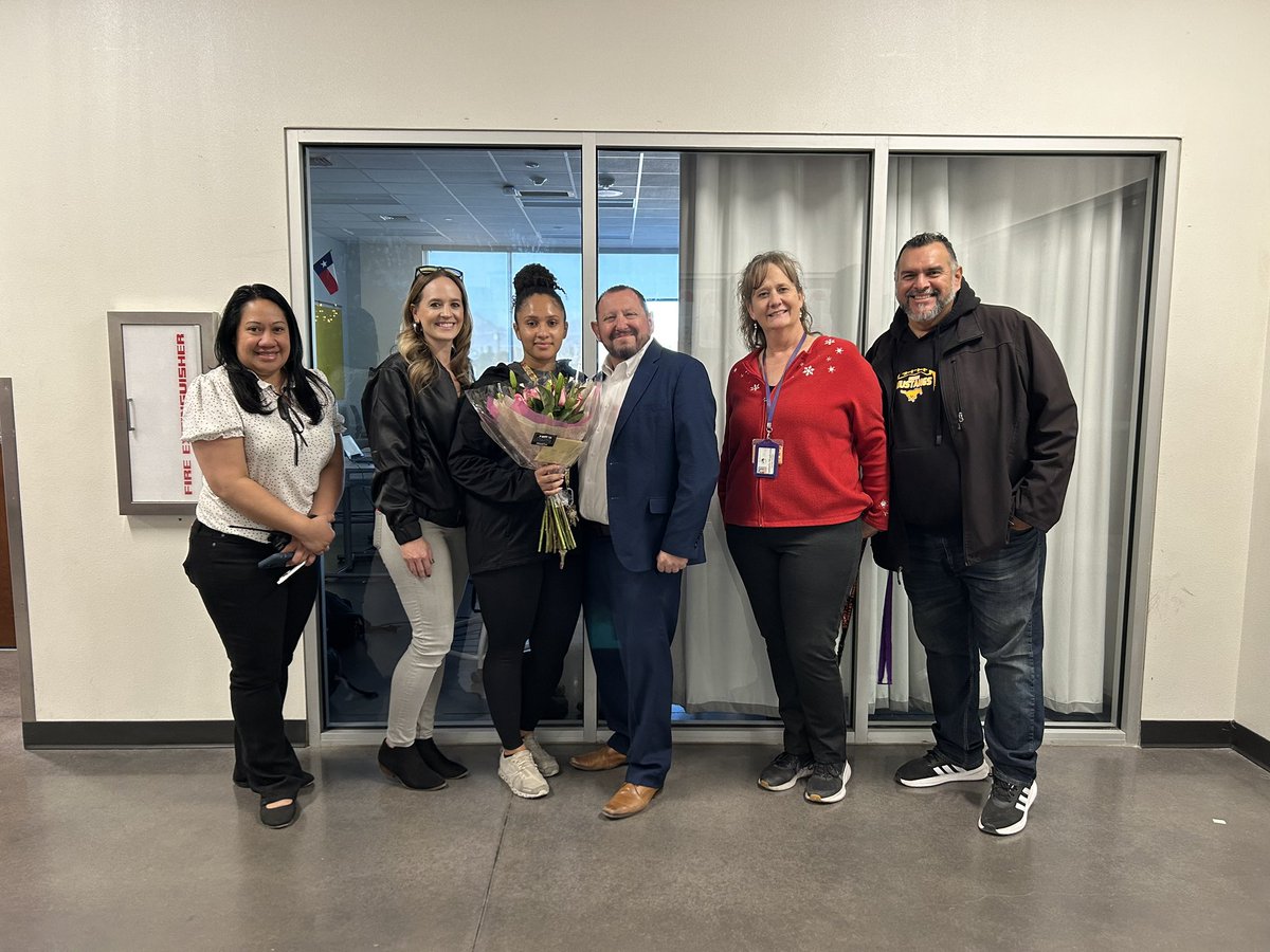 Bernie Luna (@coachbernieluna) on Twitter photo Big congratulations to our Burges Teacher of the Year Samantha Whipp!!!
💜 <a href="/Burges_Mustangs/">Burges_Mustangs</a> <a href="/kmericks1/">BurgesHS_KErickson</a> <a href="/Rivera44/">Robert Rivera</a> <a href="/jason_yturralde/">Jason Yturralde</a> Big congratulations to our Burges Teacher of the Year Samantha Whipp!!!
💜 <a href="/Burges_Mustangs/">Burges_Mustangs</a> <a href="/kmericks1/">BurgesHS_KErickson</a> <a href="/Rivera44/">Robert Rivera</a> <a href="/jason_yturralde/">Jason Yturralde</a>