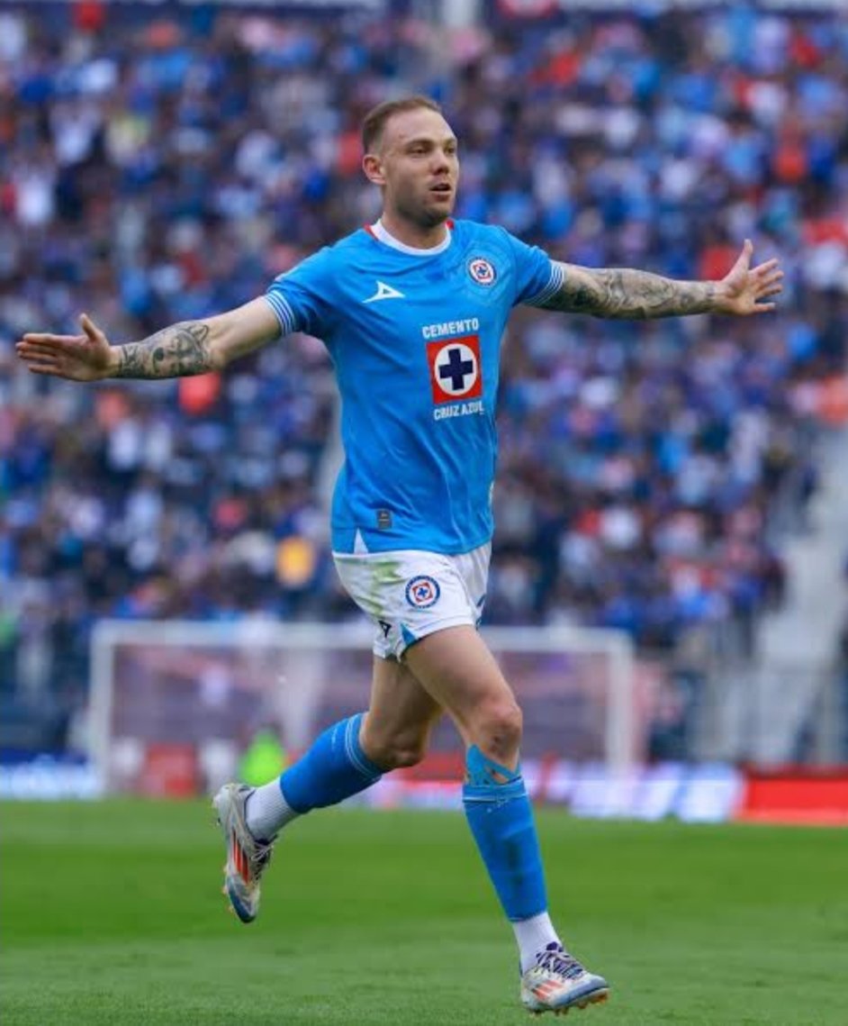 iCharlyLeon's tweet photo. De esta nos levantamos todos @CruzAzul #Rotondi #fuckeveryoneelse. https://t.co/JSivP0uGE8