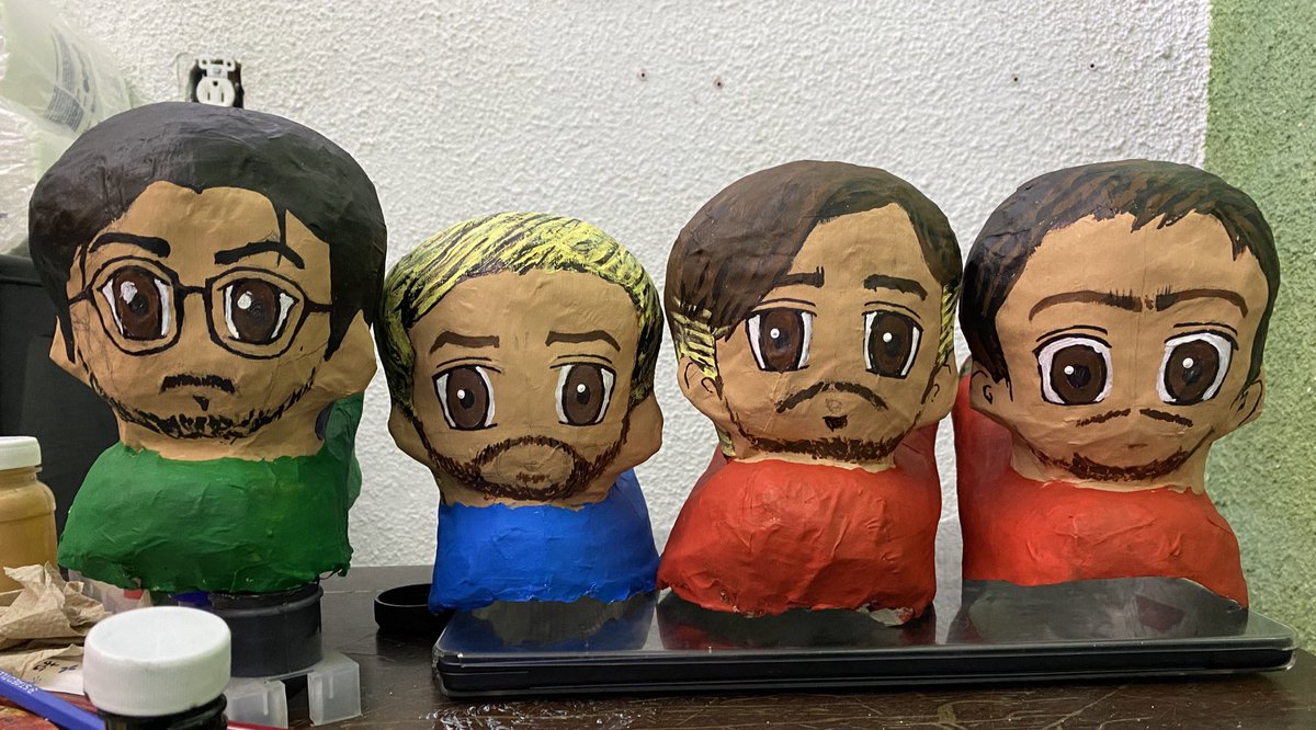 _gabidei's tweet photo. @moratnation Cuando les cantamos las mañanitas por su aniversario ♥️♥️♥️ y lucir las “pantuflas” que hice de ellos,
 si ellos dicen pijama, yo doy el 100% jaja https://t.co/kRR2QfrSJA